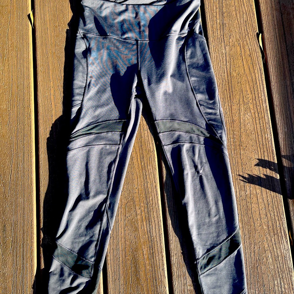 Ivivva gray leggings size 12